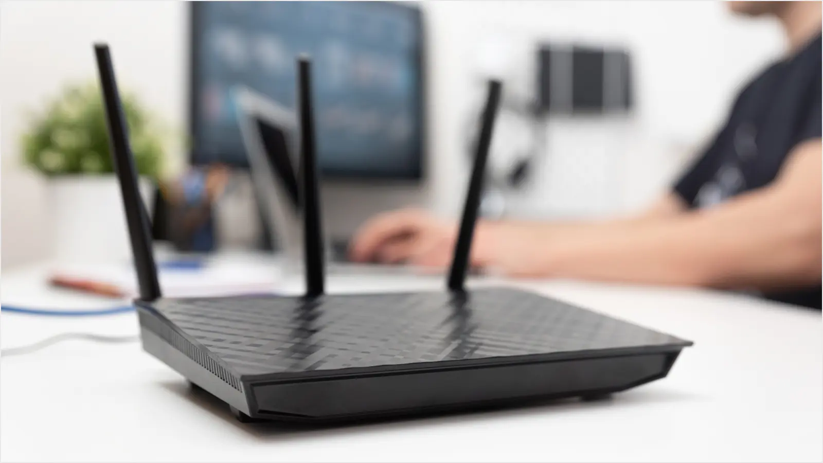 Wi-Fiルーターを増設する3つの方法！検討シーンや手順も解説