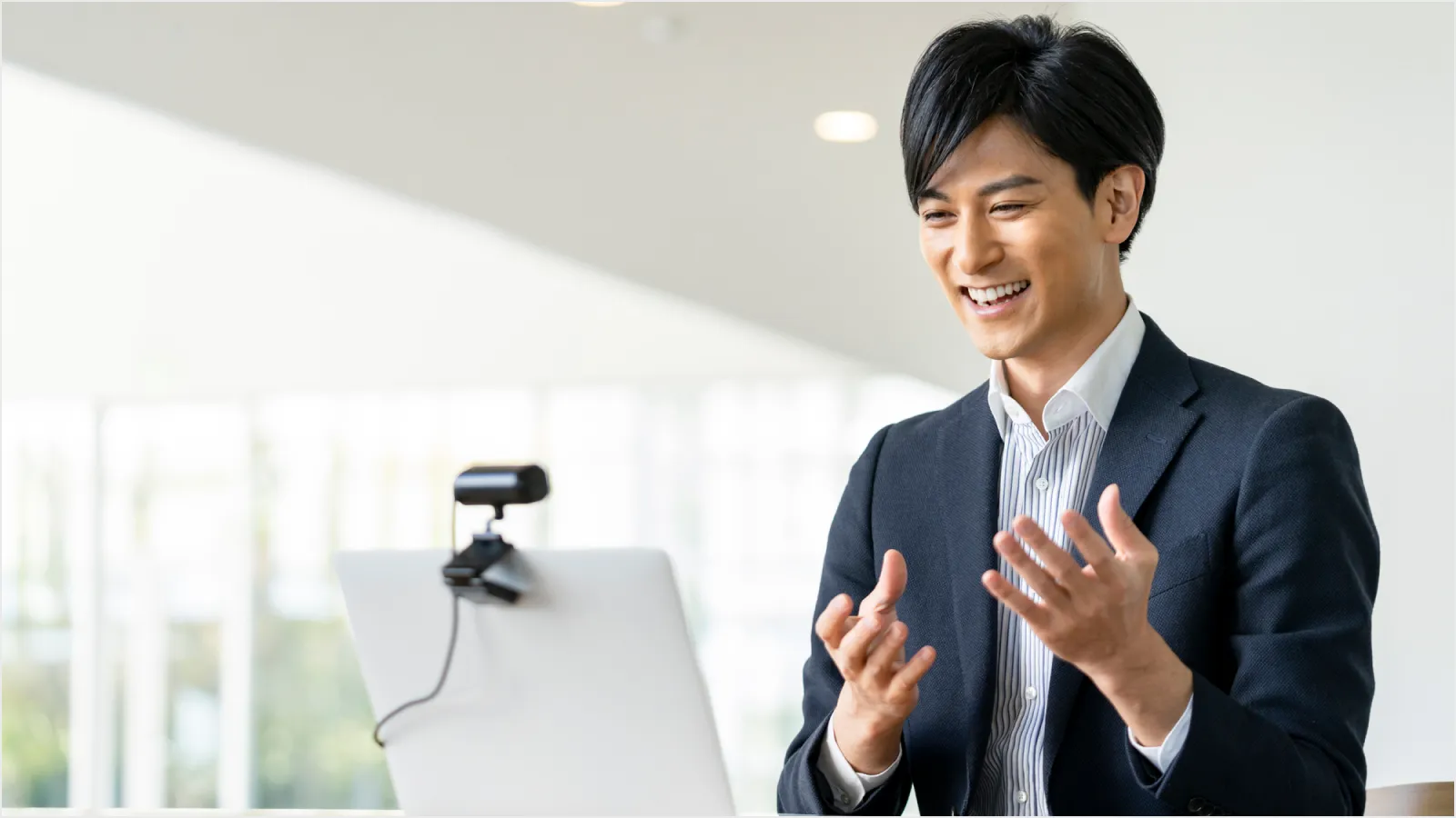 リスキリングとは？中小企業の現状と課題・解決策をご紹介